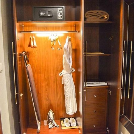 Grand Mercure Hotel ドバイ エクステリア 写真