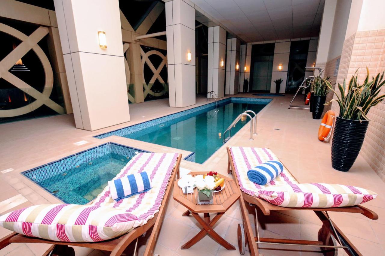 Grand Mercure Hotel ドバイ エクステリア 写真