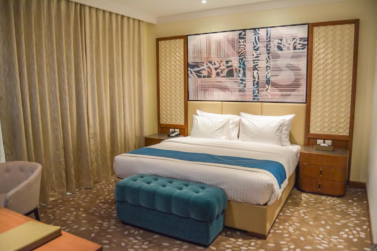 Grand Mercure Hotel ドバイ エクステリア 写真
